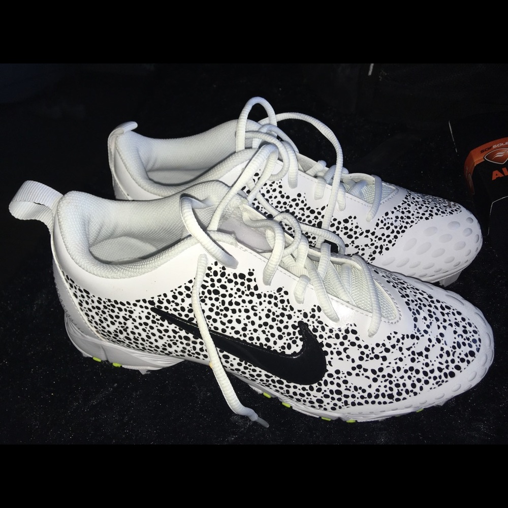 Nike softball shoes